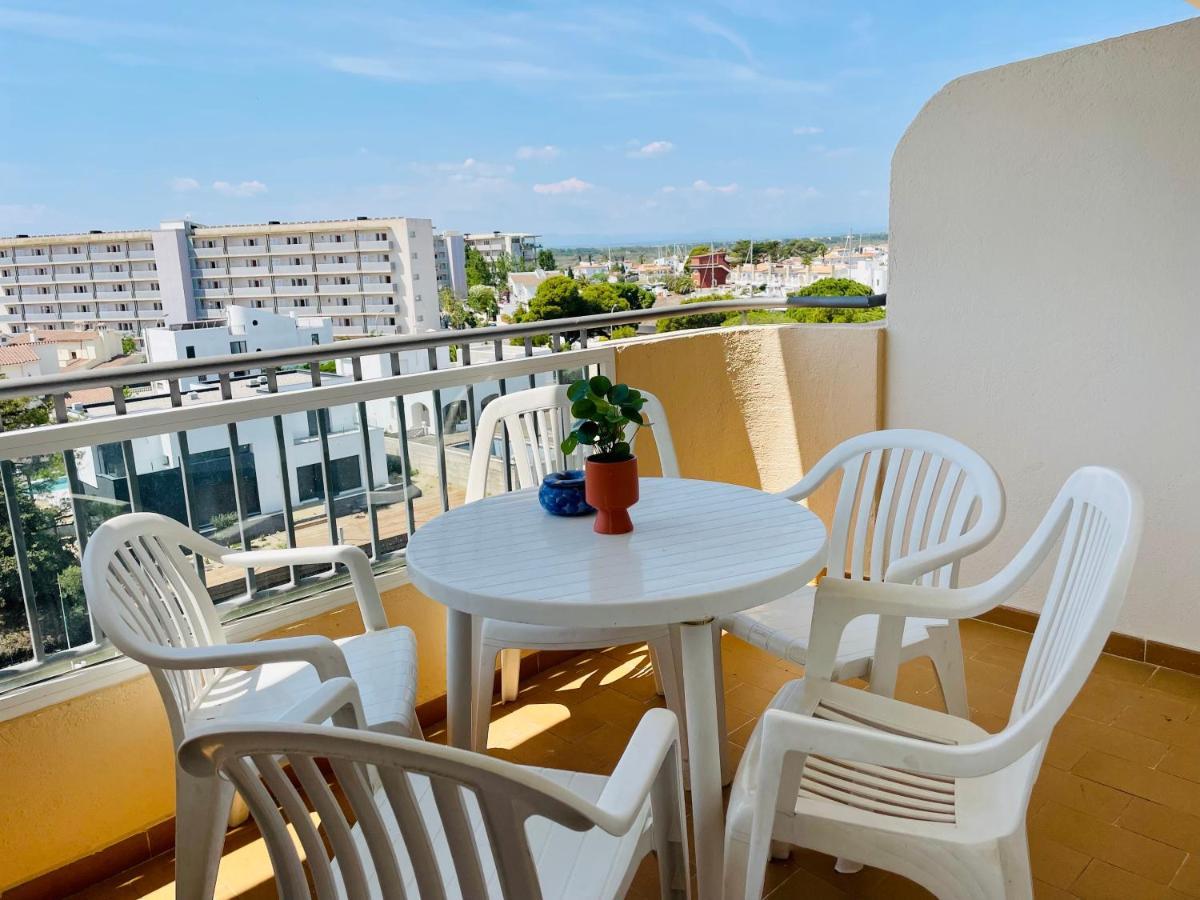 Port Thalassa 4/3 Apartment Roses Ngoại thất bức ảnh